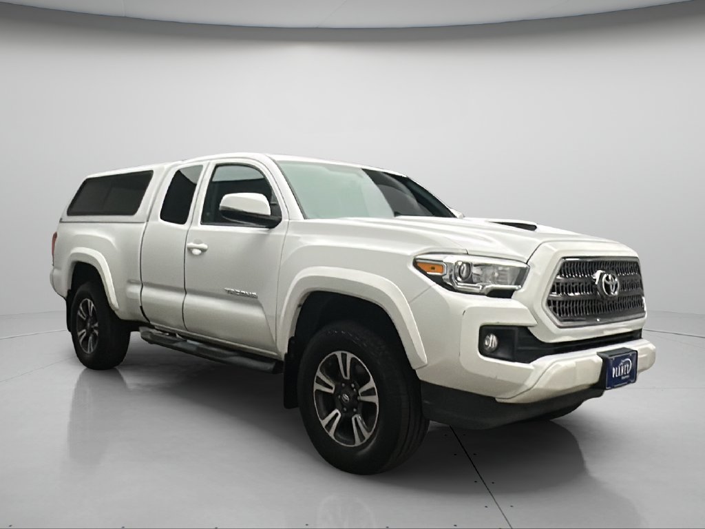 Used 2016 Toyota Tacoma TRD Sport w/ Towing Package RWD image 1