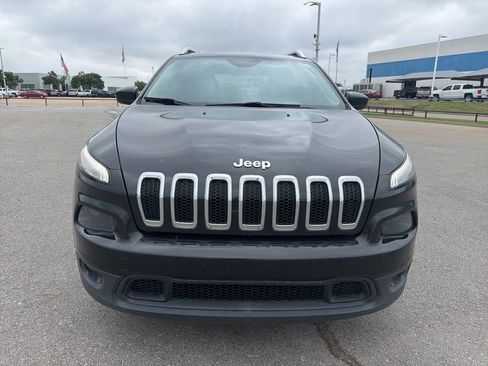 Used 2015 Jeep Cherokee Latitude w/ Comfort/Convenience Group FWD image 8