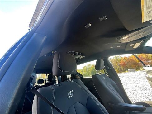 Used 2018 Chrysler Pacifica Touring Plus w/ S Appearance Package image 20