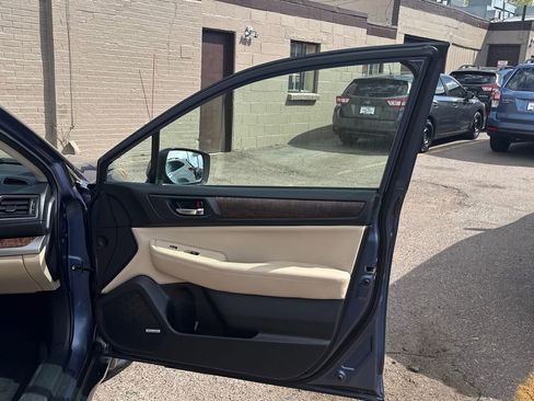 Used 2017 Subaru Outback 2.5i Limited image 11