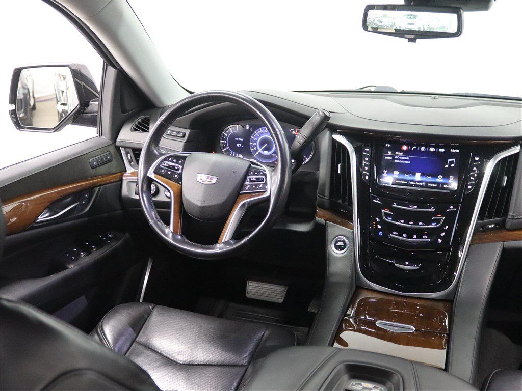 Used 2019 Cadillac Escalade Premium Luxury AWD/4WD image 24