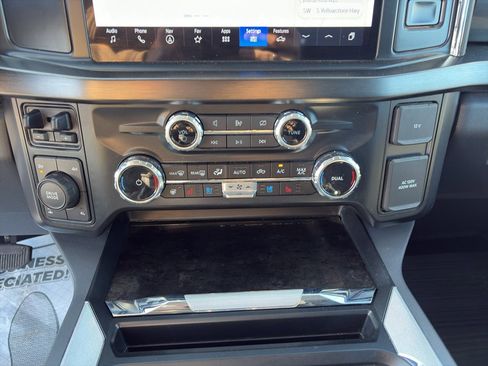 Used 2024 Ford F350 Lariat image 16