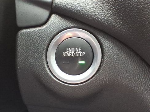 Used 2020 Chevrolet Equinox LT image 27