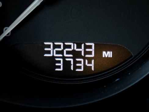 Used 2024 Porsche Macan Turbo AWD/4WD image 22