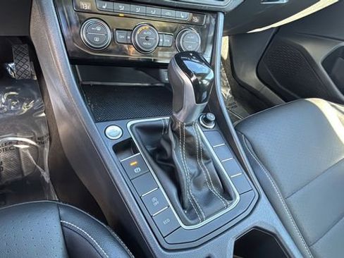 Used 2023 Volkswagen Jetta SE image 29