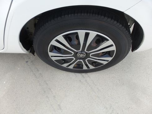 Used 2013 Toyota Prius C One FWD image 40