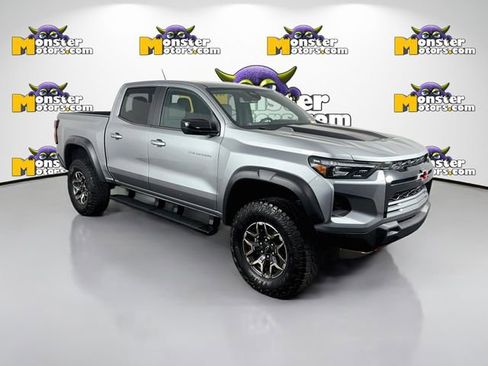 Used 2024 Chevrolet Colorado ZR2 AWD/4WD image 3