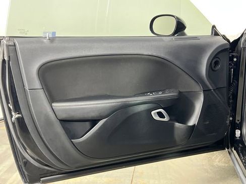 Used 2017 Dodge Challenger R/T image 17