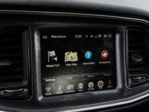 Used 2015 Dodge Challenger R/T Plus RWD image 36