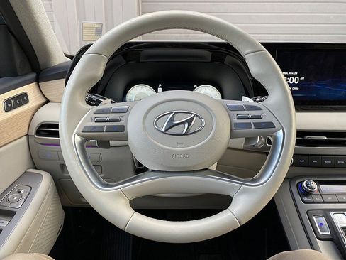 Used 2024 Hyundai Palisade Limited image 17