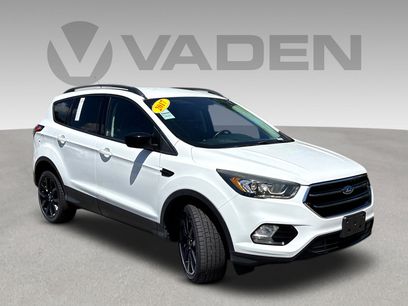 Used 2017 Ford Escape SE w/ SE Sport Appearance Package
