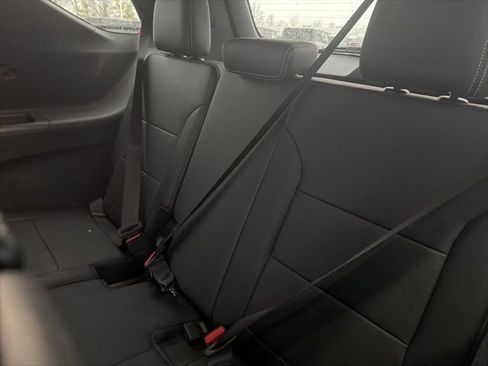 Used 2025 Chevrolet Traverse LT w/ Driver Confidence Package image 13