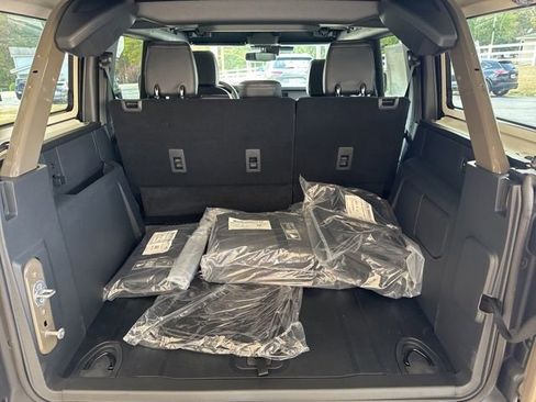 New 2025 Ford Bronco Badlands image 31