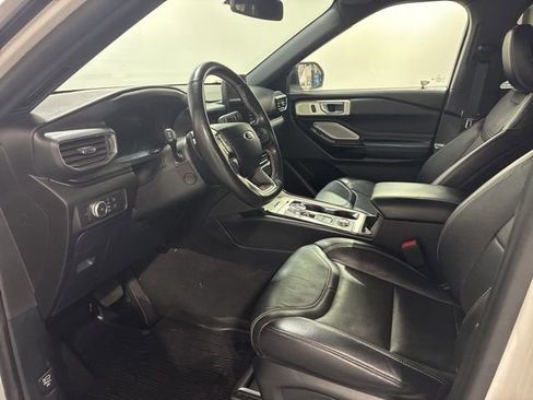 Used 2021 Ford Explorer ST w/ ST Street Pack image 9