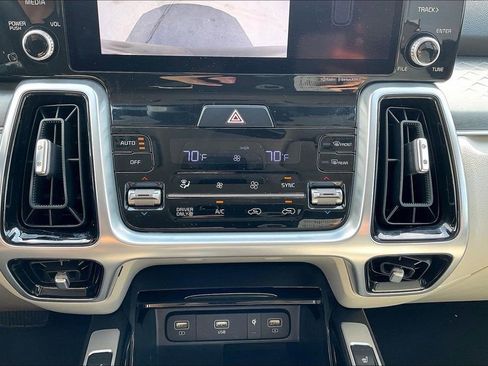 Used 2022 Kia Sorento SX AWD/4WD image 33