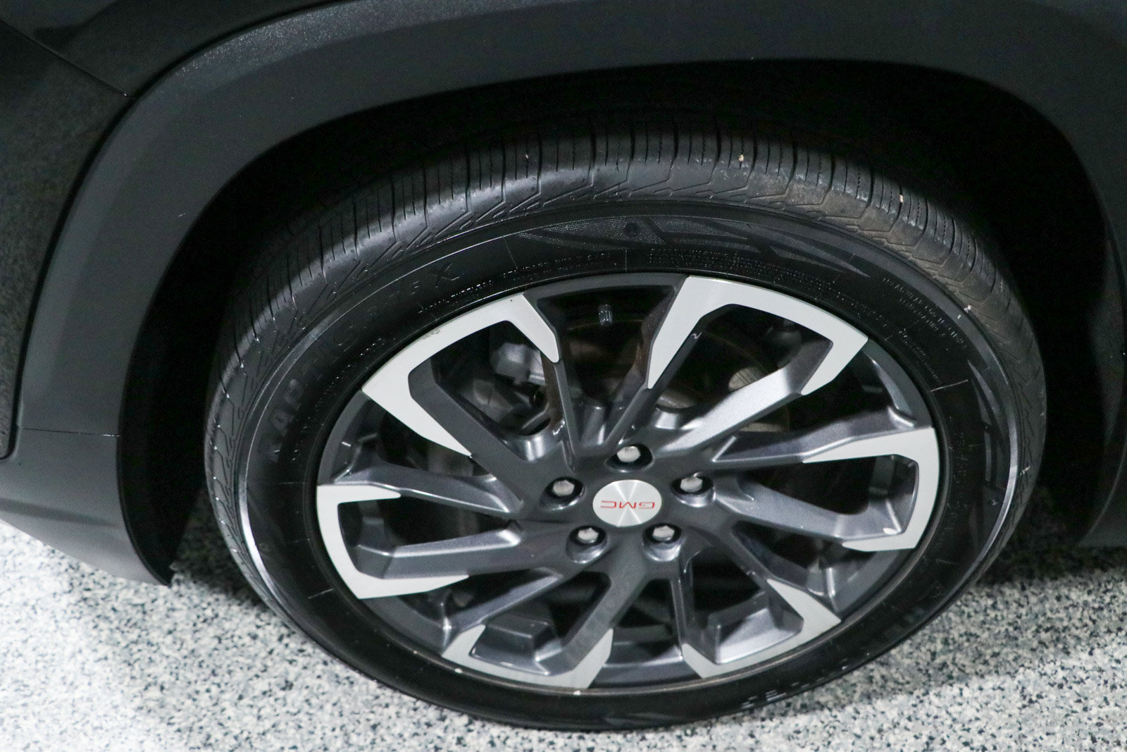 Used 2022 GMC Terrain SLT w/ LPO, Floor Liner Package AWD/4WD image 11