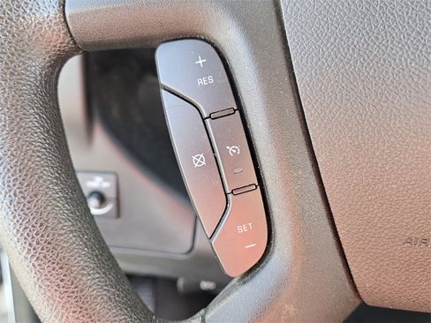 Used 2023 GMC Savana 2500 w/ Driver Convenience Package image 25