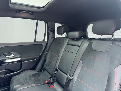 Used 2020 Mercedes-Benz GLB 250 w/ AMG Line image 36