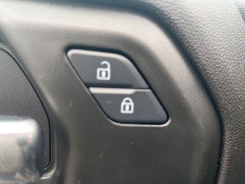 Used 2024 GMC Sierra 1500 Pro w/ Pro Value Package image 21