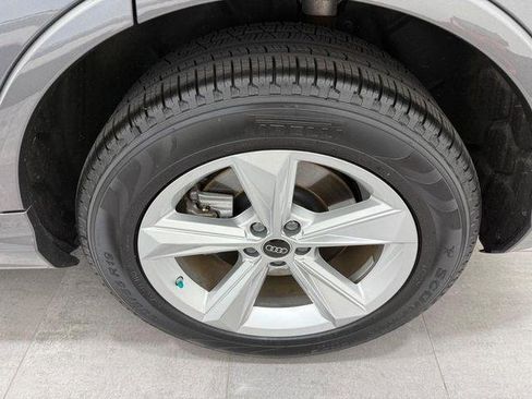 Certified 2025 Audi Q7 2.0T Premium image 5