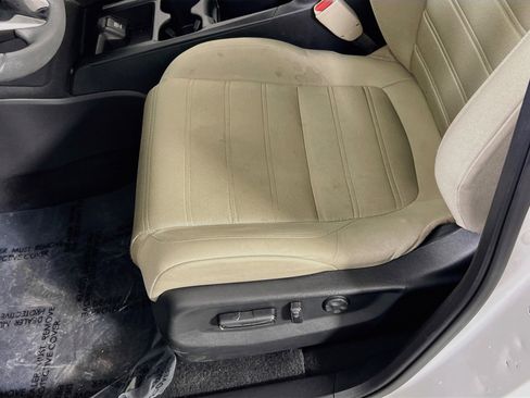 Used 2018 Honda CR-V EX image 18