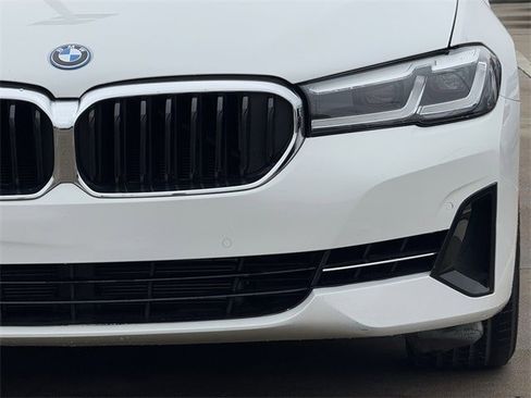 Used 2023 BMW 530e image 8