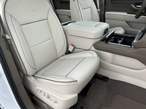 New 2026 GMC Yukon Denali w/ Denali Reserve Package AWD/4WD image 29