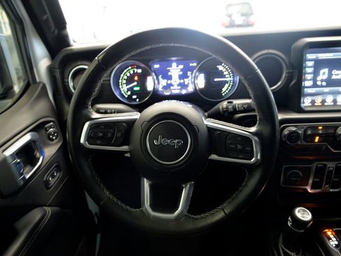 Used 2022 Jeep Wrangler Unlimited Sahara w/ Cold Weather Group image 18