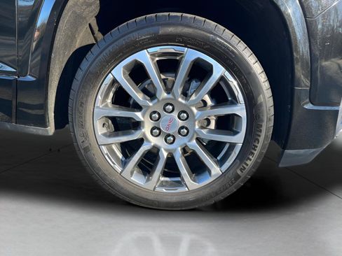 Used 2022 GMC Acadia Denali w/ Denali Ultimate Package image 2