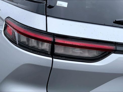 Used 2025 Jeep Grand Cherokee Summit w/ Obsidian Package image 29