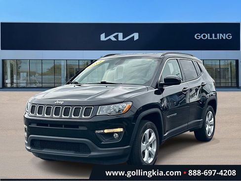 Used 2019 Jeep Compass Latitude w/ Cold Weather Group AWD/4WD image 5