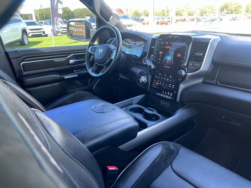 Used 2023 RAM 1500 Laramie AWD/4WD image 14