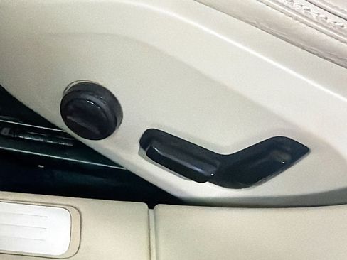 Used 2020 Volvo V60 T5 Cross Country image 24