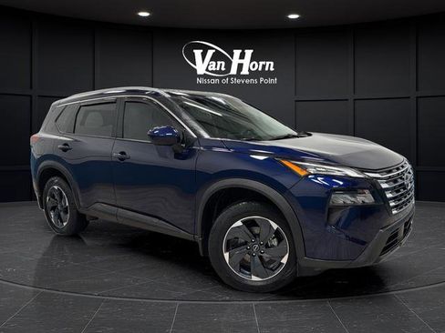 Used 2025 Nissan Rogue SV w/ SV Premium Package AWD/4WD image 1