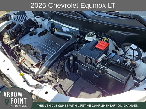 Used 2025 Chevrolet Equinox LT FWD image 14