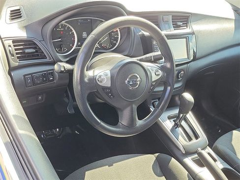 Used 2019 Nissan Sentra S w/ Appearance Package image 2