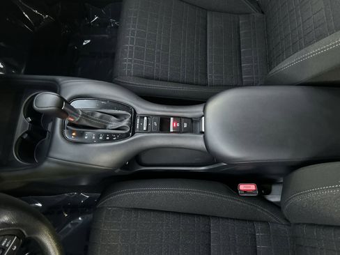 Certified 2024 Honda HR-V LX image 22