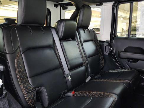 Used 2021 Jeep Wrangler Unlimited Sahara image 20