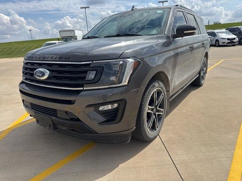 Used 2020 Ford Expedition Limited w/ Equipment Group 303A AWD/4WD image 8