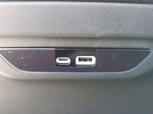 New 2026 Chrysler Pacifica Select image 13