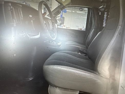 Used 2025 Chevrolet Express 2500 w/ Driver Convenience Package RWD image 7