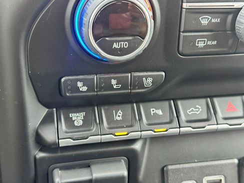 Used 2022 Chevrolet Silverado 2500 High Country image 22