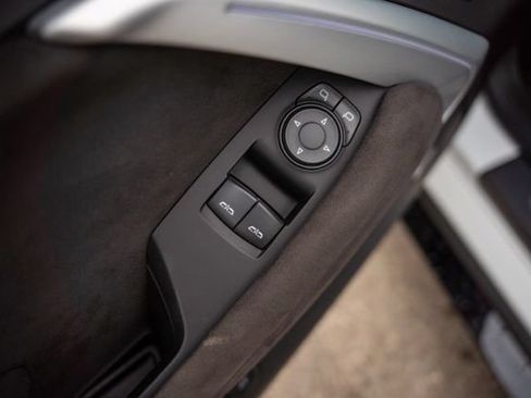 Used 2019 Chevrolet Camaro ZL1 RWD image 14