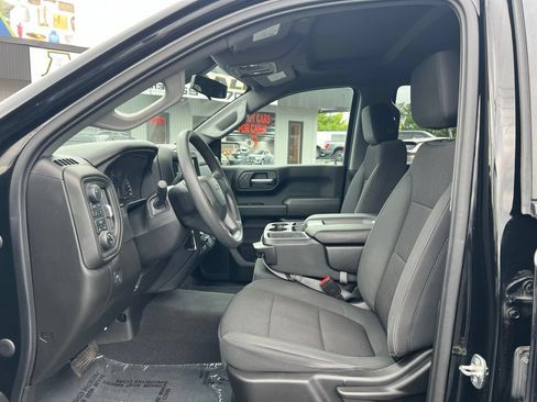 Used 2021 Chevrolet Silverado 1500 Custom Trail Boss w/ LPO, Dark Essentials Package AWD/4WD image 8