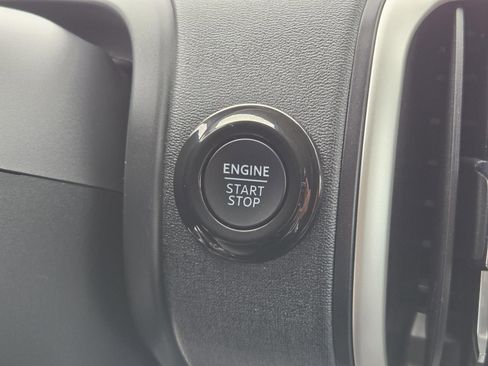 Used 2025 Ford Expedition Active RWD image 13