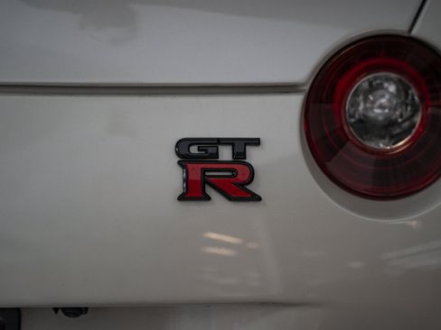 Used 2016 Nissan GT-R NISMO AWD/4WD image 23
