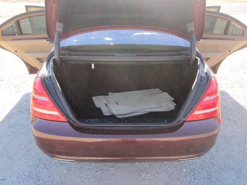 Used 2012 Mercedes-Benz S 550 4MATIC image 25