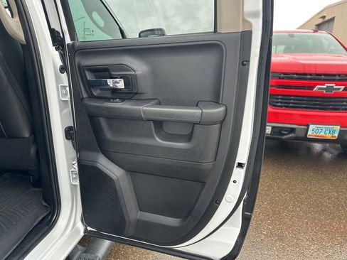 Used 2015 RAM 1500 Sport w/ Remote Start & Security Group image 33