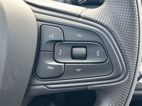 New 2025 Buick Envista Preferred image 14