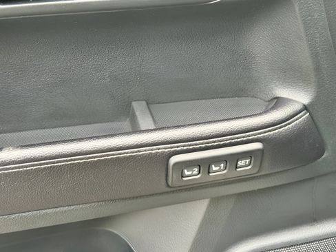 Used 2016 Toyota 4Runner Limited AWD/4WD image 13